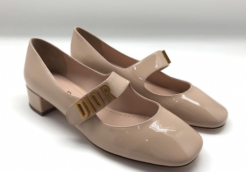 Женские туфли Christian Dior бежевые лаковые