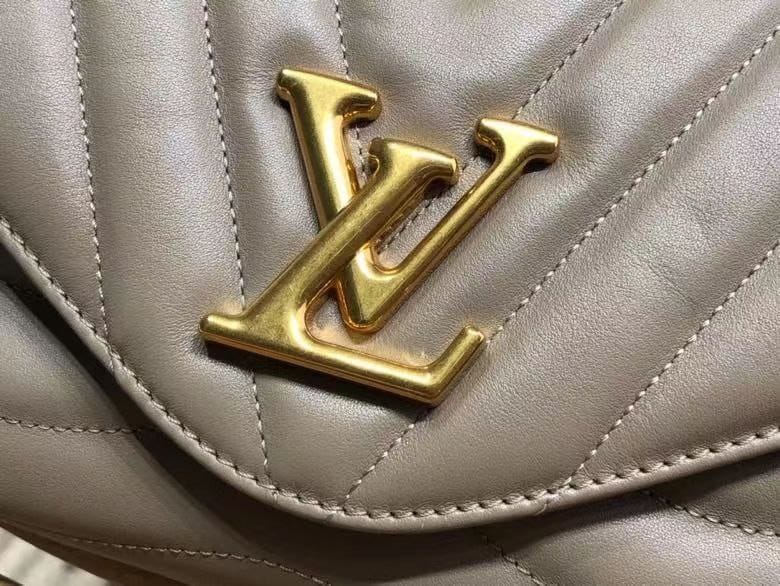 Женская кожаная сумка Louis Vuitton New Wave MM