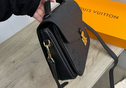 Черная кожаная сумка Louis Vuitton Pochette Metis