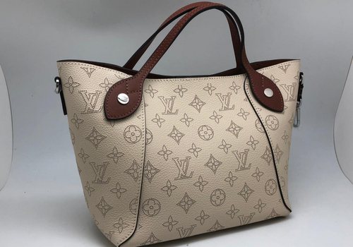 Женская сумка Louis Vuitton Hina PM молочная