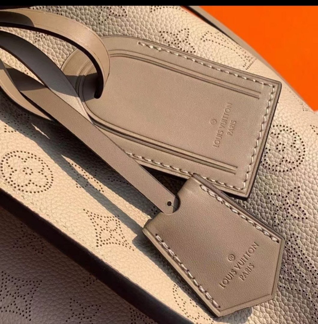 Кожаная сумка Louis Vuitton Muria бежевая