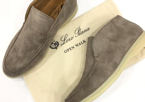 Замшевые серые женские ботинки Loro Piana