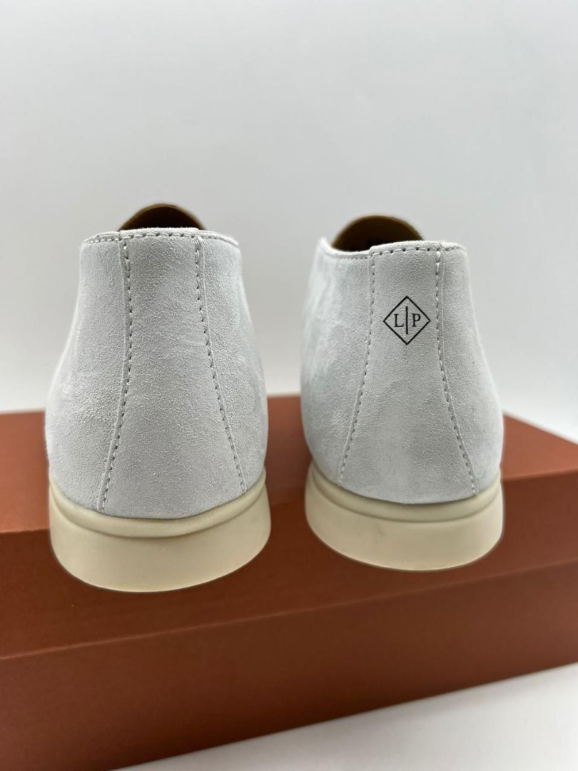 Замшевые белые женские ботинки Loro Piana