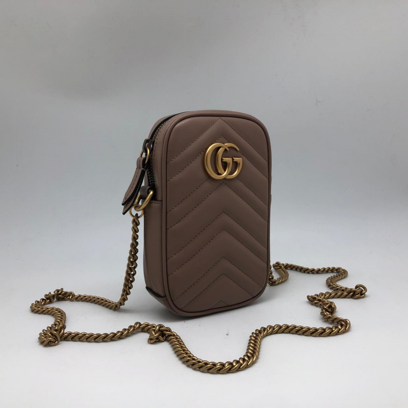 Маленькая кожаная сумка Gucci Marmont бежевая