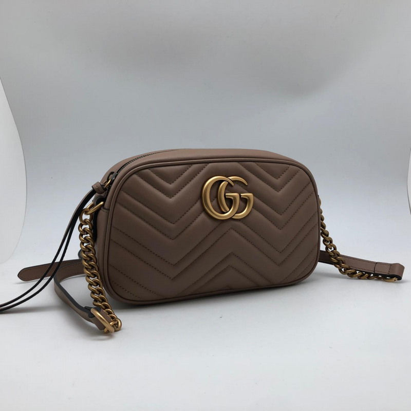 Женская кожаная сумка Gucci Camera Marmont бежевая