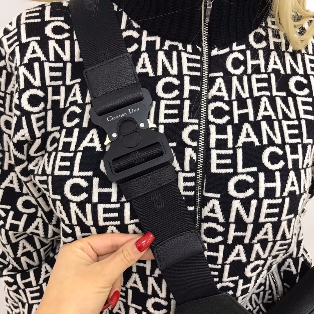 Черная сумка через плечо Christian Dior Saddle