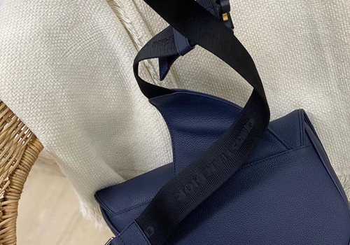 Синяя сумка через плечо Christian Dior Saddle