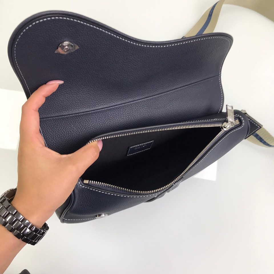 Темно-синяя сумка через плечо Christian Dior Saddle