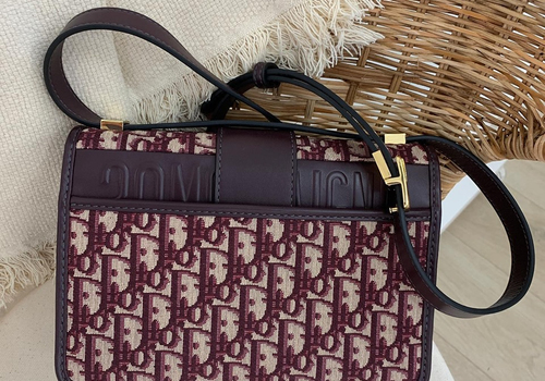 Бордовая сумка Christian Dior Montaigne