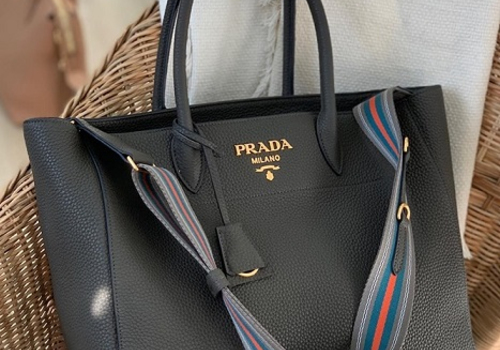 Женская сумка Prada кожаная черная