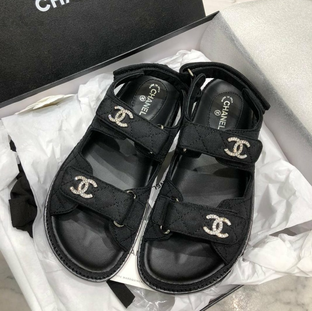 Женские сандалии Chanel черные
