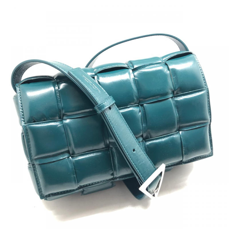 Женская кожаная сумка Bottega Veneta Padded Cassette голубая