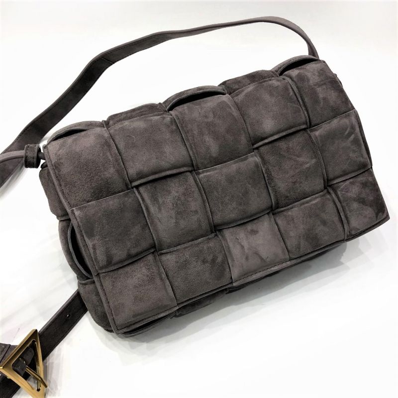 Женская сумка Bottega Veneta Padded Cassette темно-серая