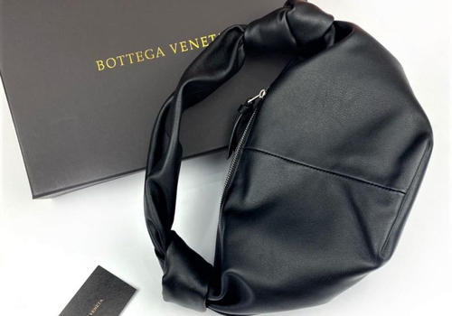 Женская поясная сумка Bottega Veneta Pouch черная