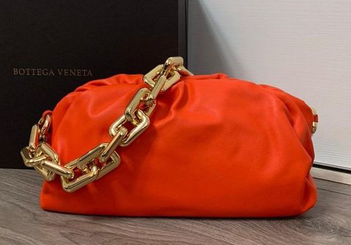 Женская сумка Bottega Veneta The Chain Pouch оранжевая