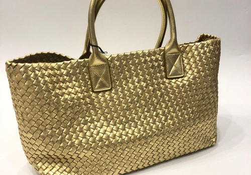 Женская кожаная сумка Bottega Veneta Cabat золотая