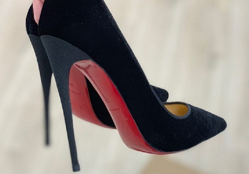 Женские туфли из бархата Christian Louboutin Pigalle черные