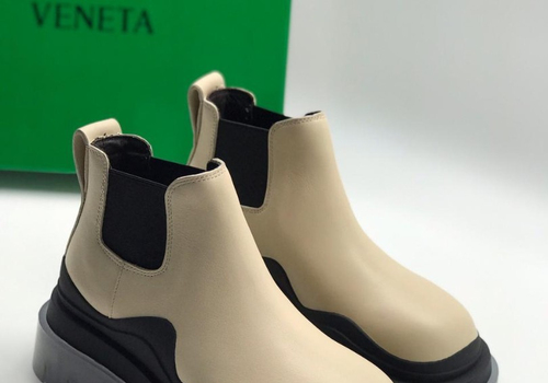 Женские ботинки Bottega Veneta Tire Boots бежевые