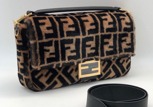 Женская сумка Fendi Baguette Maxi из меха