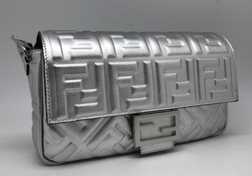Женская сумка Fendi Baguette Medium серебро