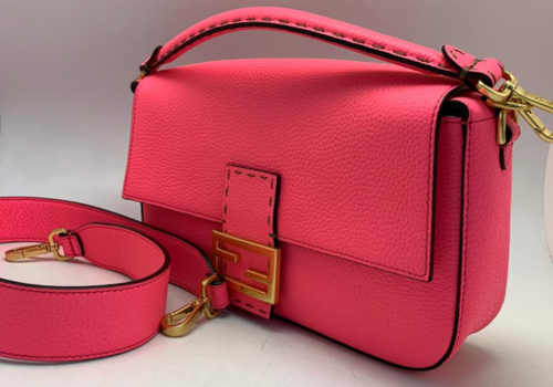 Женская сумка Fendi Baguette Medium розовая