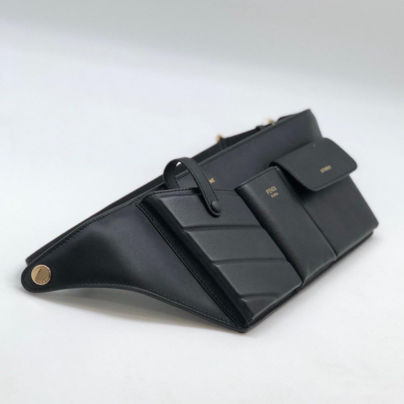 Женская поясная сумка Fendi Baguette Maxi черная
